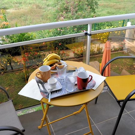 L'Eden De Josephine Apartment Le Moule Bagian luar foto