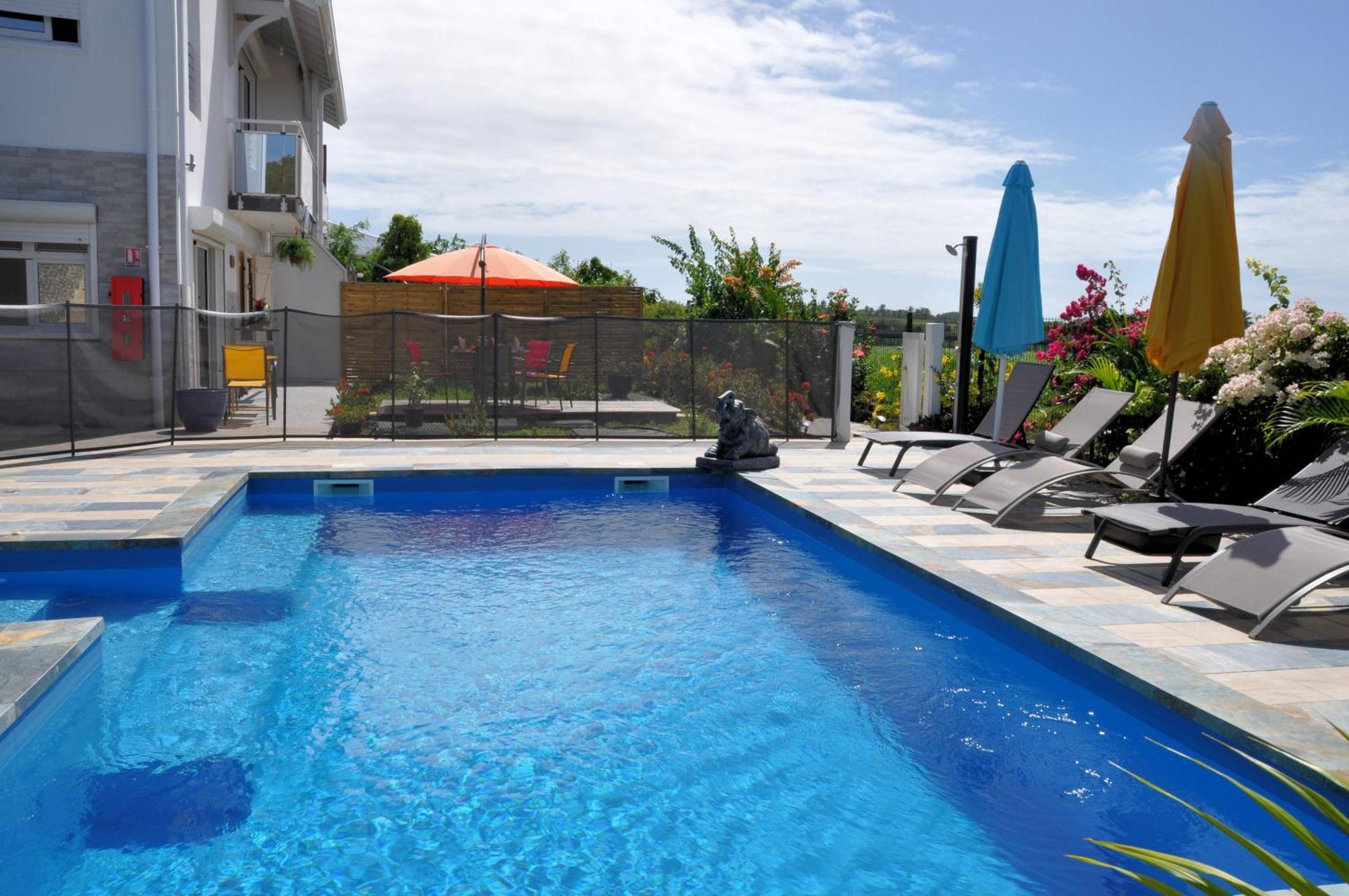 L'Eden De Josephine Apartment Le Moule Bagian luar foto