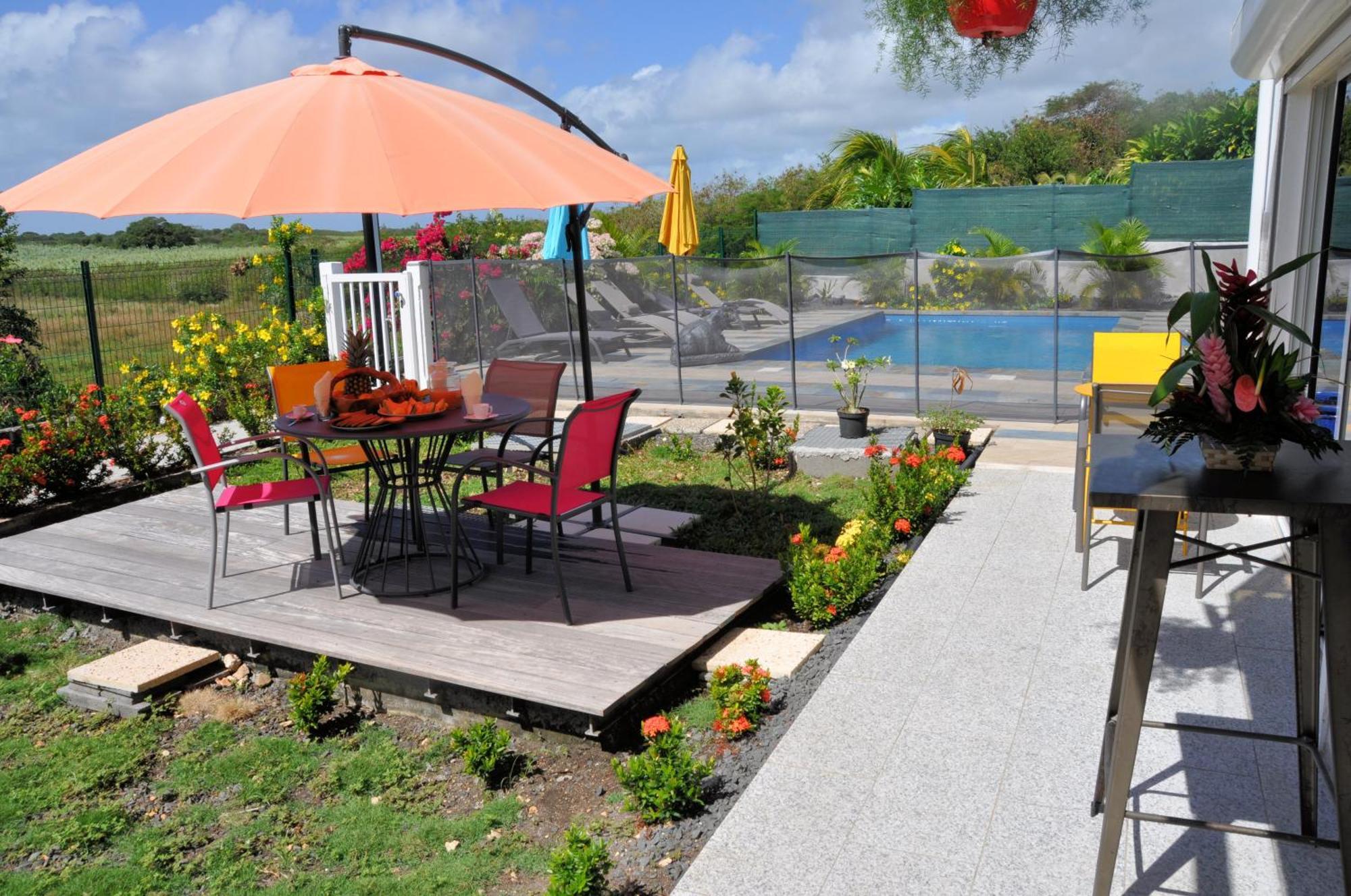 L'Eden De Josephine Apartment Le Moule Bagian luar foto
